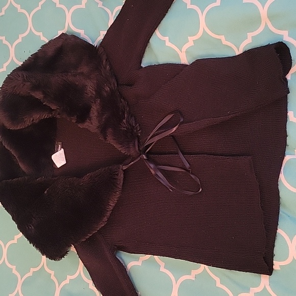 Fur trim tie up top - Picture 2 of 2